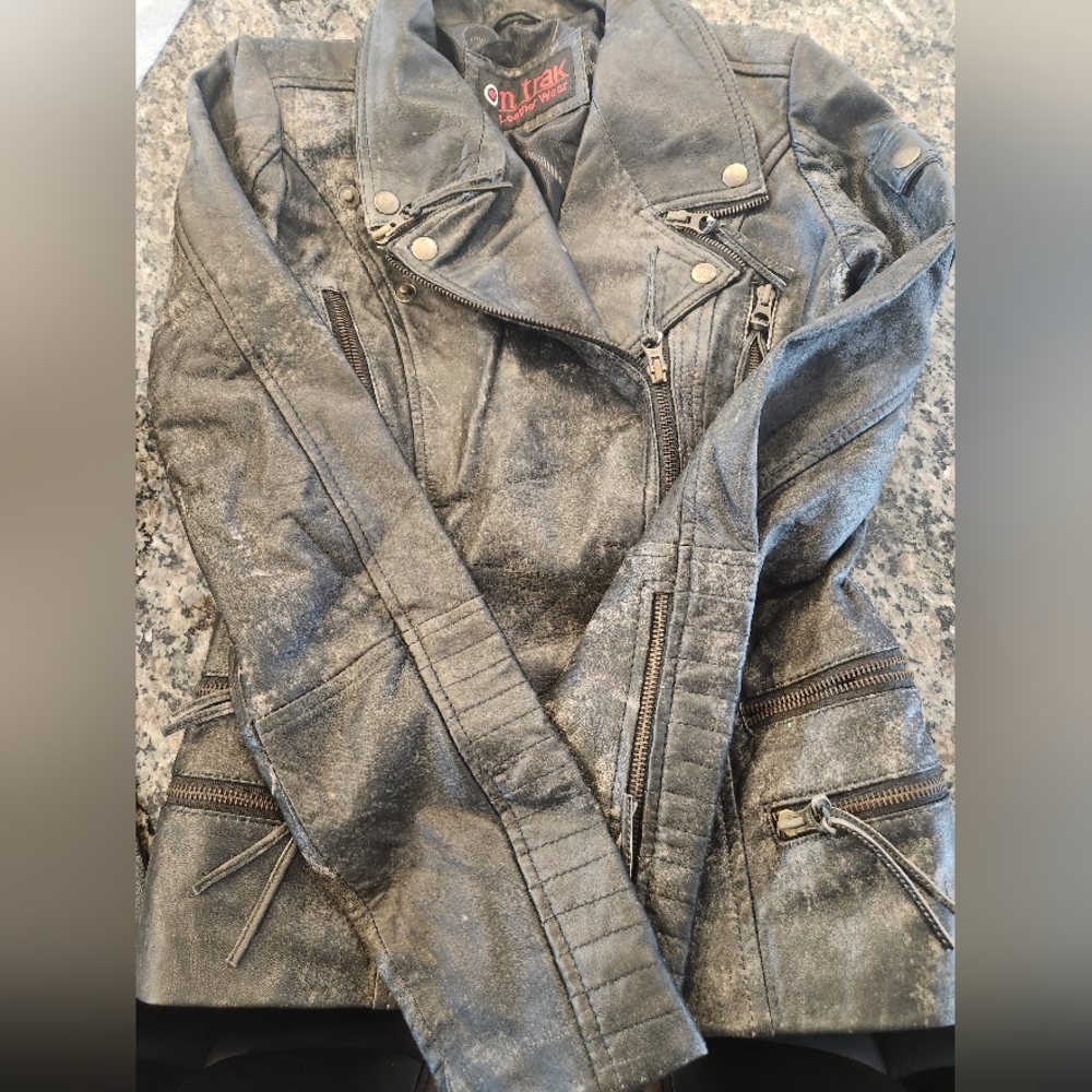 Sheep rub leather jacket